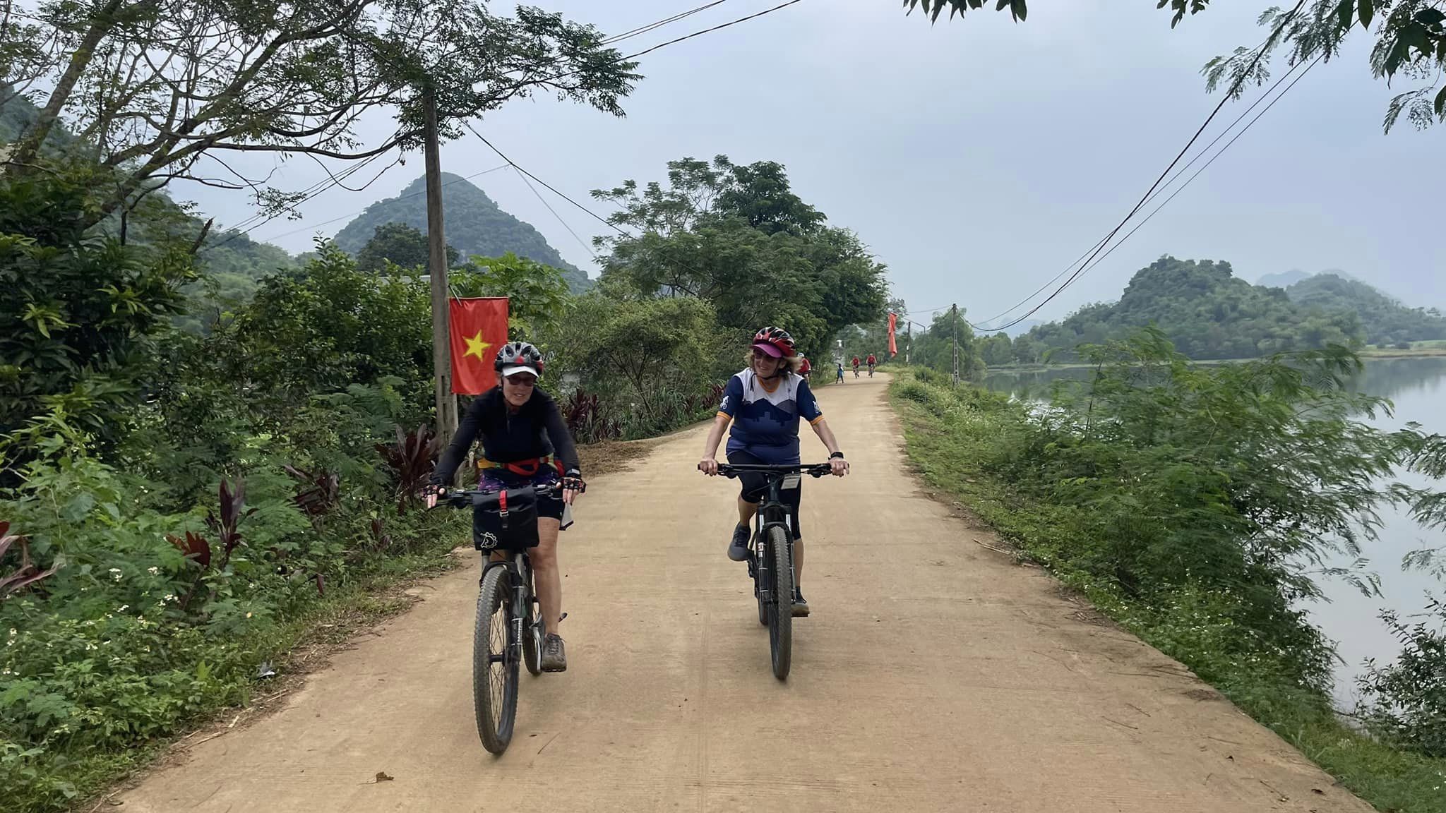 Vietnam Cycling Tour of the Red River Delta 4 Days